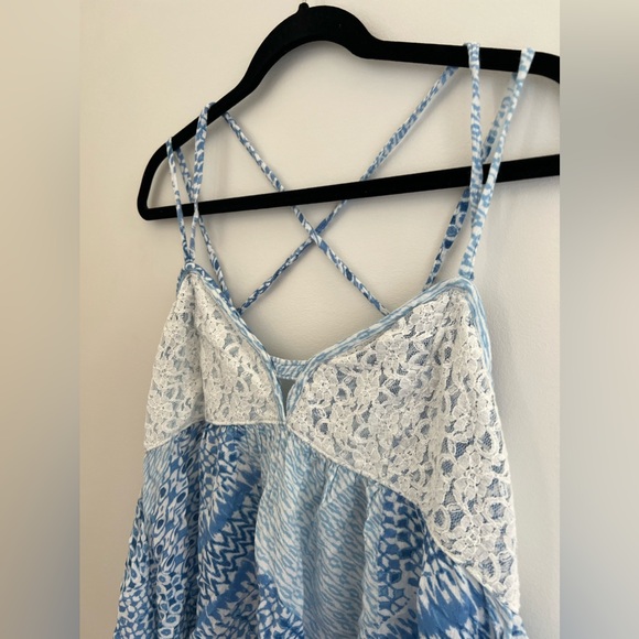 Lace Low High Strappy Tank Top - Picture 3 of 4